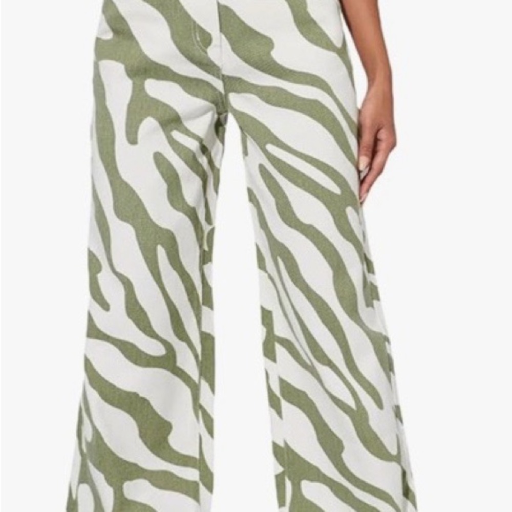 Amazon Olive and White Wide Leg Pants